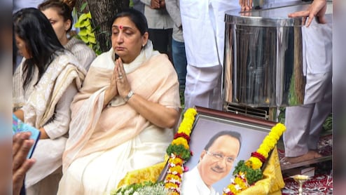 अजित पवार के बाद अब NCP का क्या होगा? सुनेत्रा को डिप्टी सीएम बनाने की मांग, बारामती में मिले कई नेता