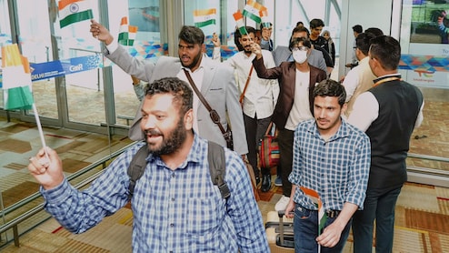 Centre Says Up To 1.3 Lakh Indians Returned From Middle East