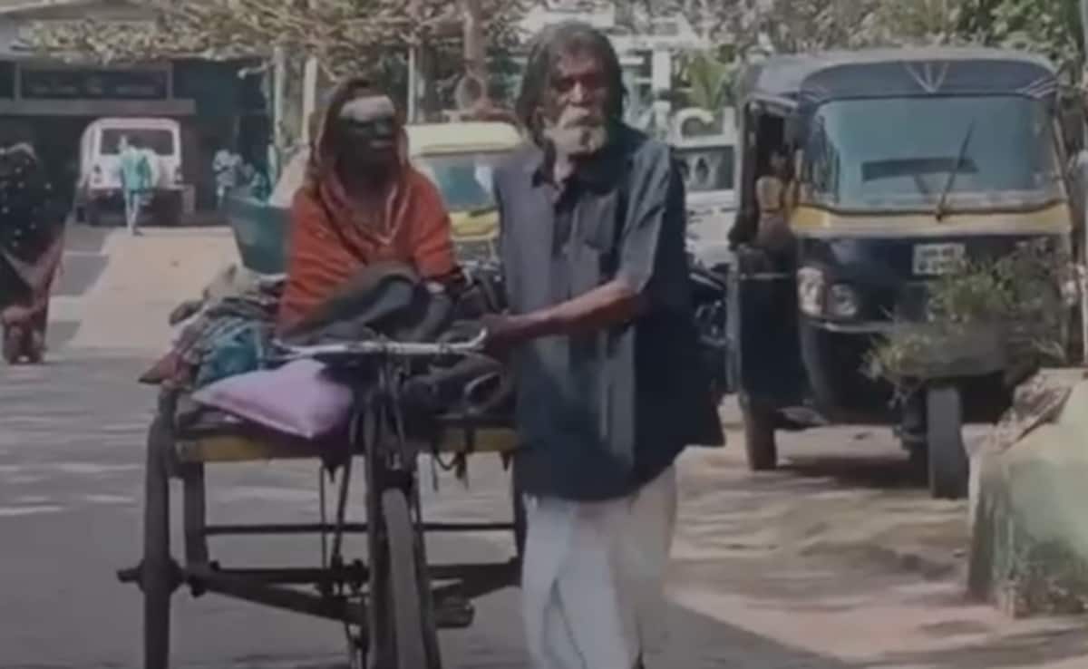 75-Year-Old's 300 Km Rickshaw Odyssey To Get Wife Treated