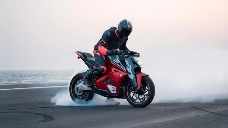 Utlraviolette Reveals AI-Powered Voice Assistant For F77 At CES 2026