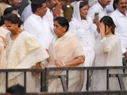 अपना वर्चस्व खोने की आशंका में एनसीपी नेताओं ने आनन-फानन में सुनेत्रा पवार को बनाया उपमुख्यमंत्री?