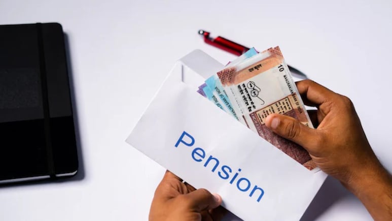 हॉस्पिटल के खर्चों के लिए ऐसे काम आएंगे सेविंग के पैसे, जानिए क्या है यह स्वास्थ्य पेंशन स्कीम