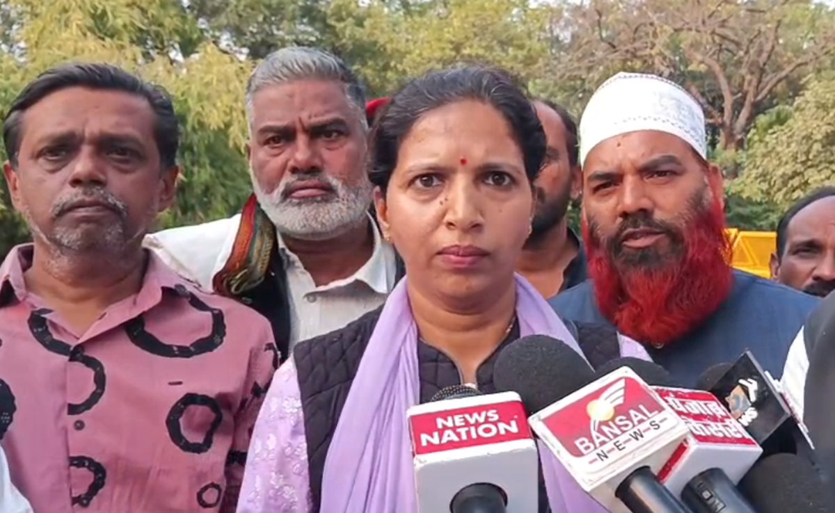 Political Drama: खंडवा में फॉर्म नंबर 7 को लेकर सियासत जारी; कांग्रेस ने वोटर्स लिस्ट को लेकर लगाए ये आरोप