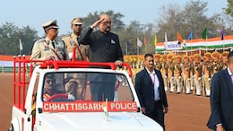 Chhattisgarh: राज्यपाल रामेन डेका ने 25 पुलिस अधिकारी और पांच बहादुर बच्चों को किया सम्मानित, यहां देखिए किसे मिला कौन सा अवॉर्ड?