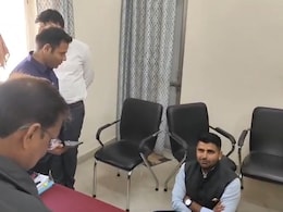 Barmer: पानी की मांग को लेकर PHED दफ्तर में ही धरने पर बैठे रविंद्र सिंह भाटी, बोले- 'आश्वासन के साथ मिले पानी'