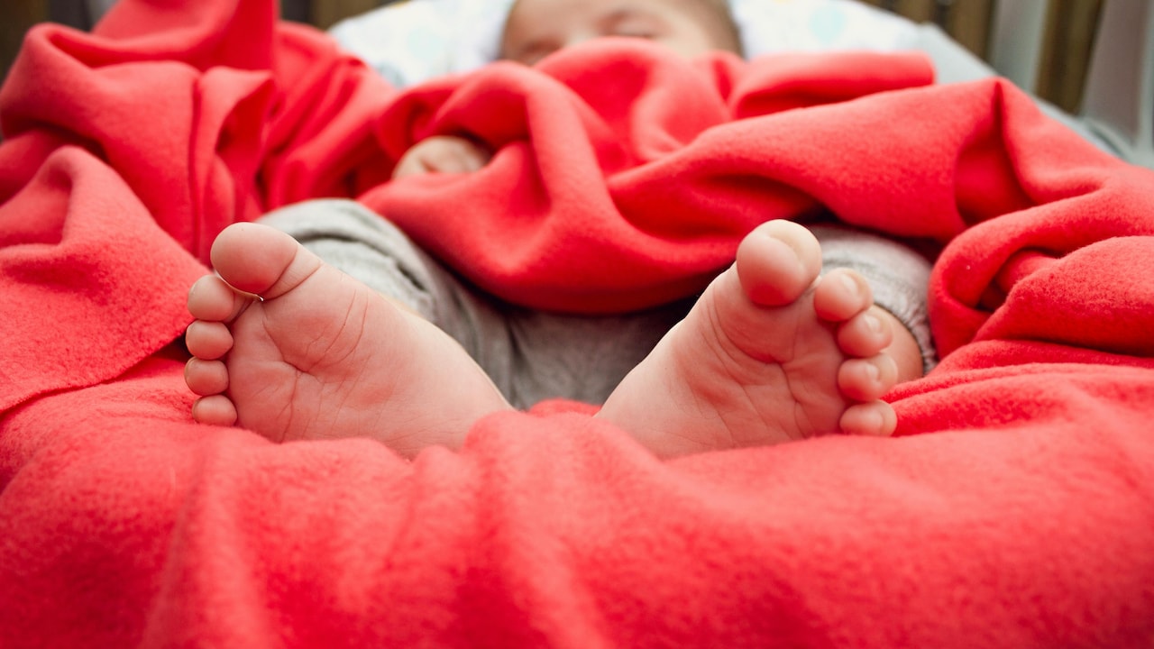 Why Some Baby Blankets Overheat? Safer Alternatives You Should Try