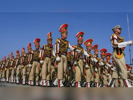 26 जनवरी की परेड देखने जाने के लिए कौन से Metro Station पर उतरना होगा, जानें बस और अपनी गाड़ी से कैसे पहुंचें