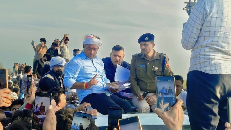 Rajasthan: मुकदमें वापस लेने की मांग को लेकर नरेश मीणा का जयपुर कूच, टोंक में पुलिस ने रोका