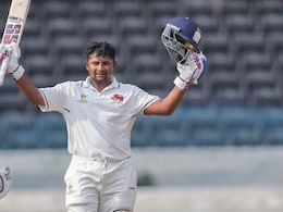 मुंबई का &lsquo;किंग&rsquo; सरफराज खान ने की मोहम्मद सिराज की जमकर कुटाई,  5वां दोहरा शतक जड़ मचाई खलबली