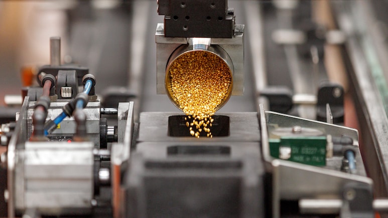 Options Trading Compounds Golds Biggest Plunge In Decades