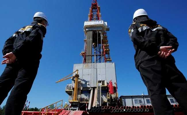 Oil Slips As US Drilling Recovery Offsets OPEC-Led Cuts
