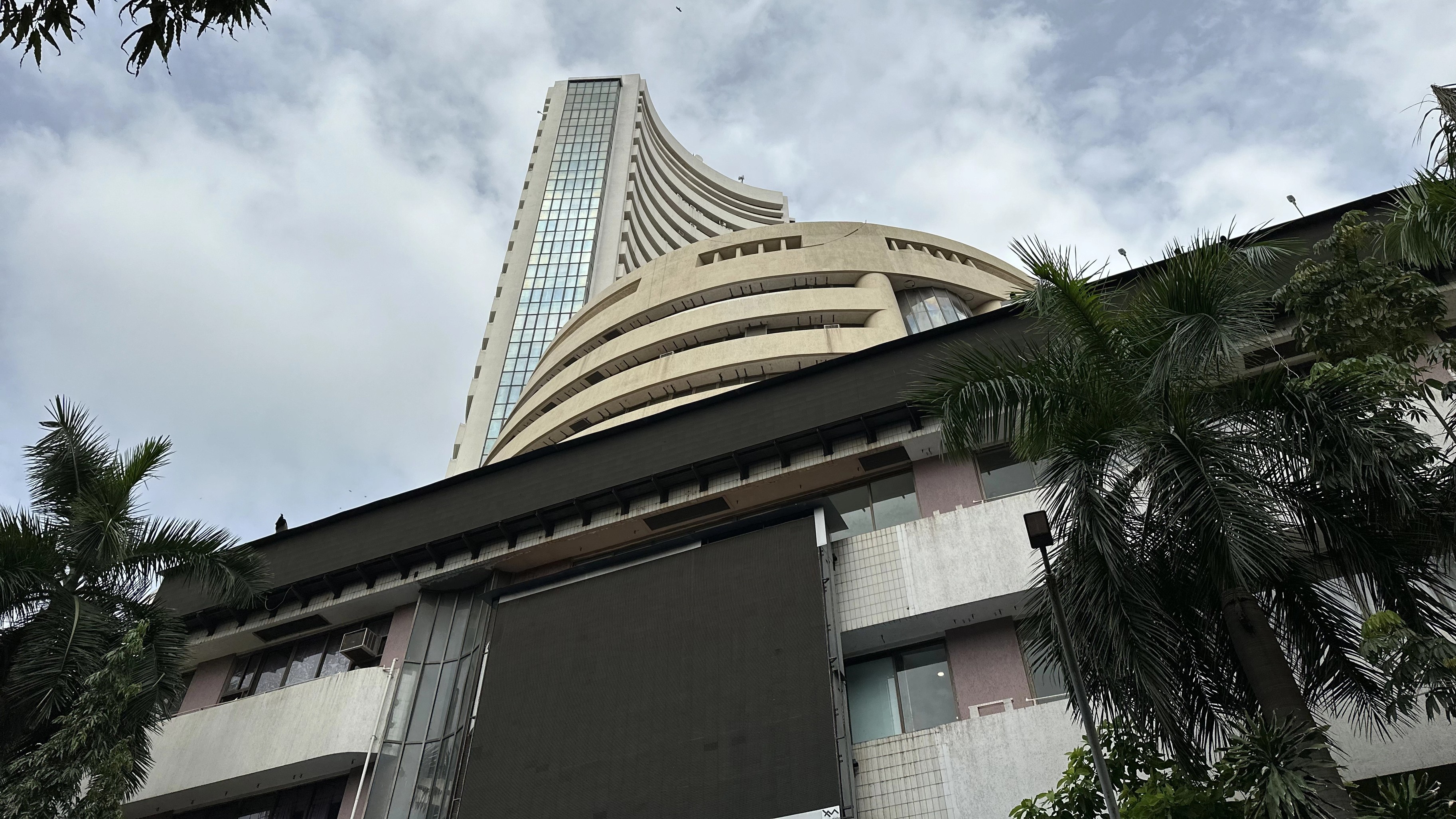 Markets May See Short-Term Weakness, Say Analysts
