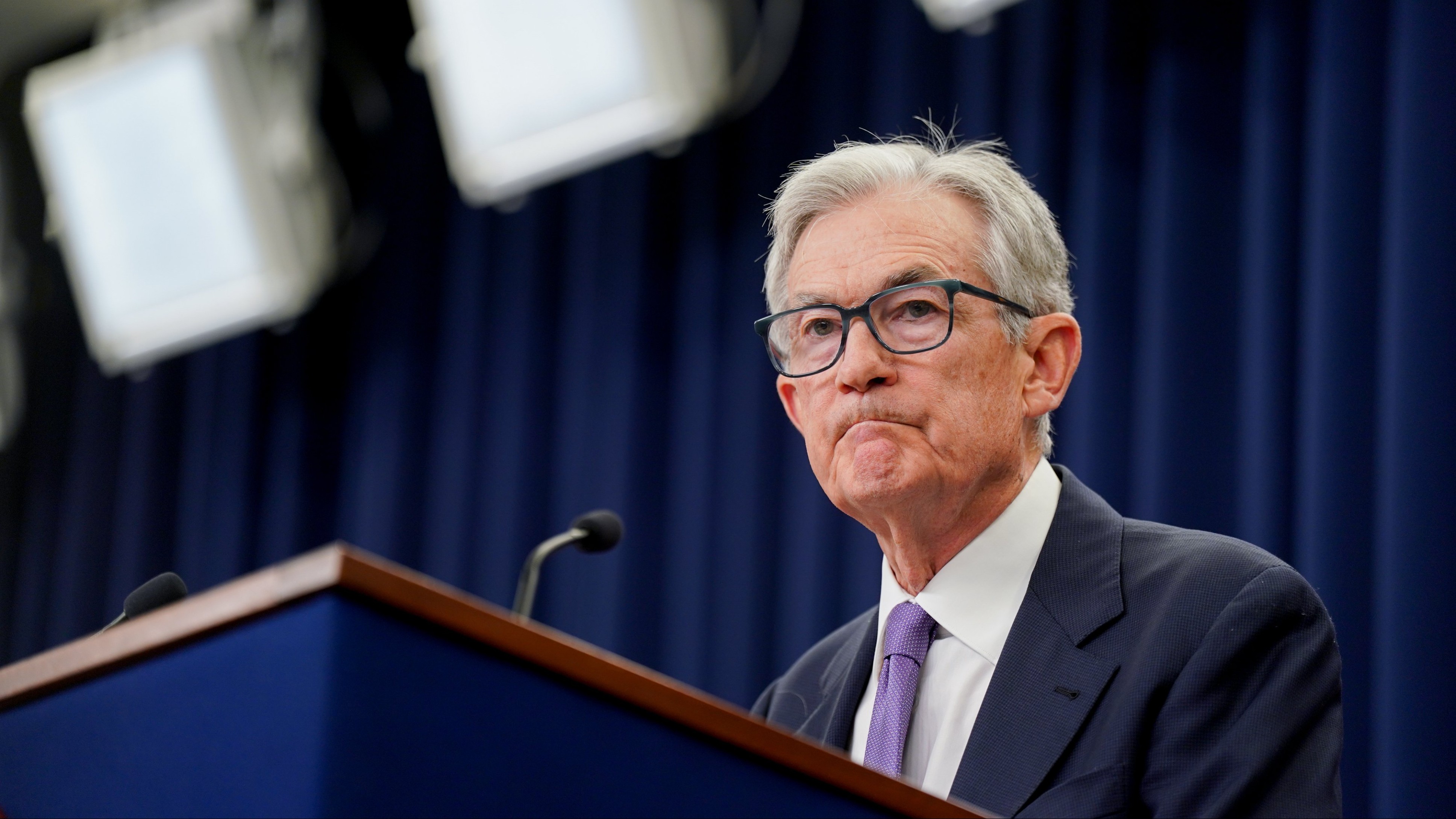 Global Central Bankers Show 'Full Solidarity' With Fed's Powell Amid Face-Off With Trump
