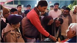 'सरपंच बोलते हैं कि तेरी लाइफ खराब कर दूंगा', जनसुनवाई में मंत्री किरोड़ी लाल मीणा से शख्स ने पूछा- बताइए मैं क्या करूं