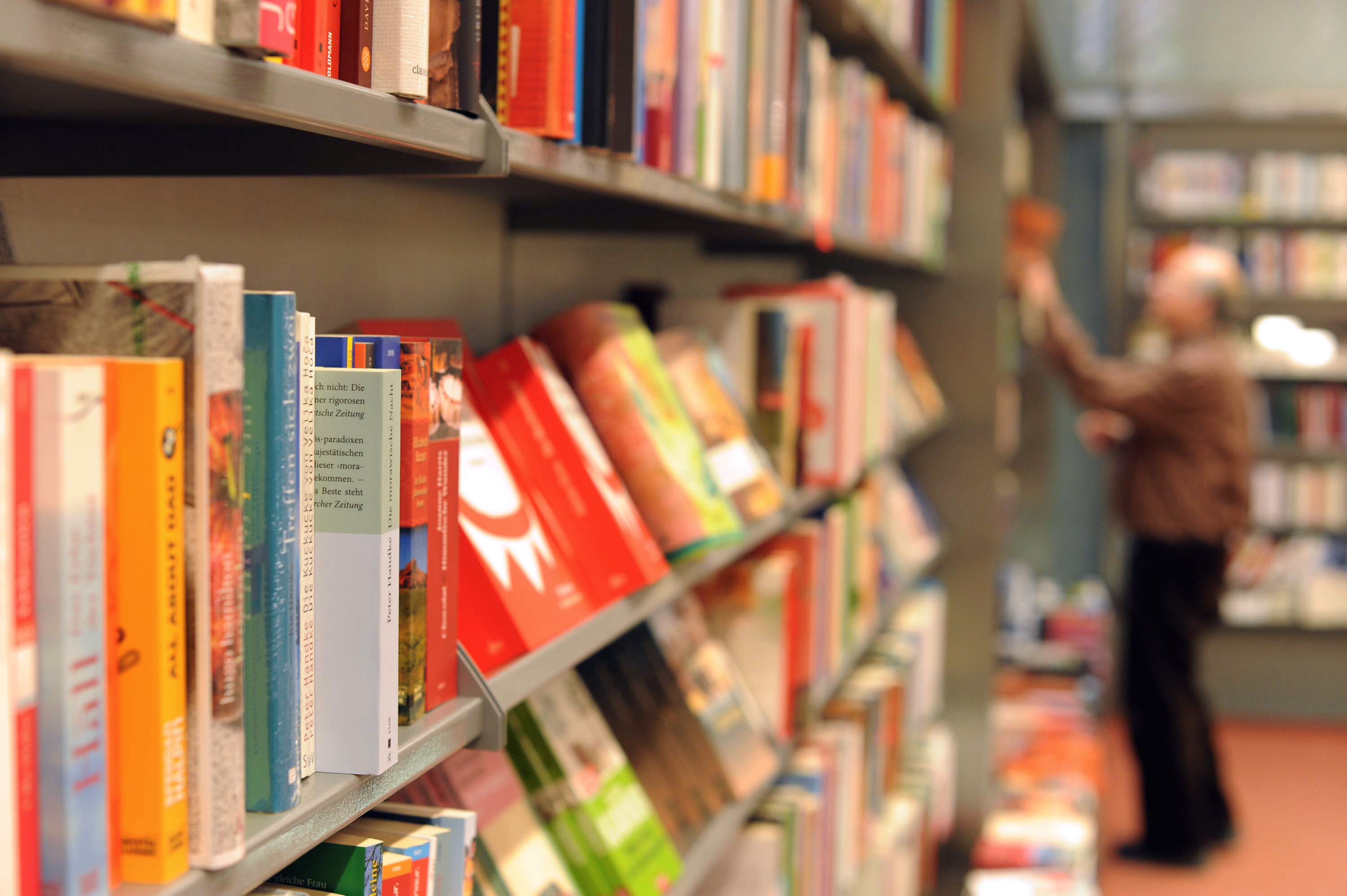 Libraries of Leaders: On The Bookshelves Of Top Women Athletes
