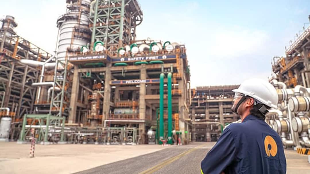 RIL To Resume Russian Oil Purchase From February, Report Says