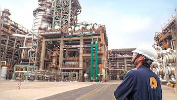 RIL Target Price Hike: Reliance Seen Undervalued Amid Retail Recovery, Jio IPO Progress