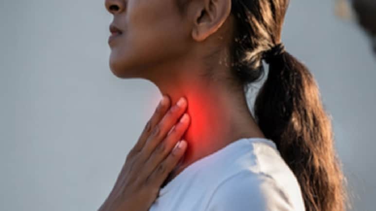 गले की खिच-खिच होगी दूर और आवाज बनेगी सुरीली, बस अपनाएं आयुर्वेद के ये आसान नुस्खे