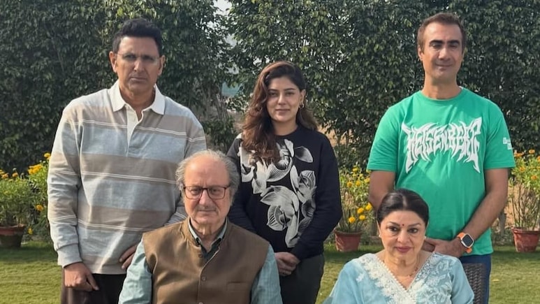 <i>Khosla Ka Ghosla 2</i> Team Enjoyed Rajma Chawal On Set. Guess Who Ate The Most