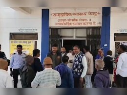 सरकारी अस्पताल में अवैध शिविर! जांच के नाम पर आयुष्मान और आधार कार्ड कर रहे थे जमा