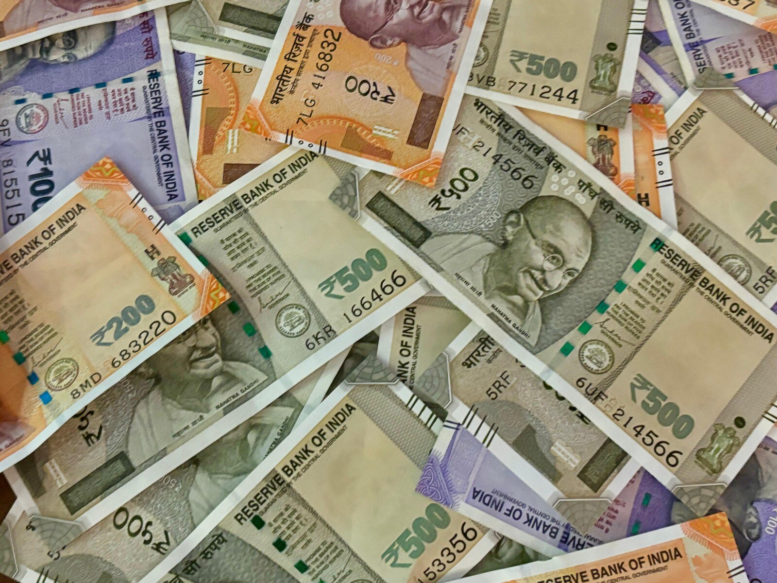 Rs 10,000 SIP vs Rs 10 Lakh Lump Sum: Which Route Makes You Crorepati Sooner?
