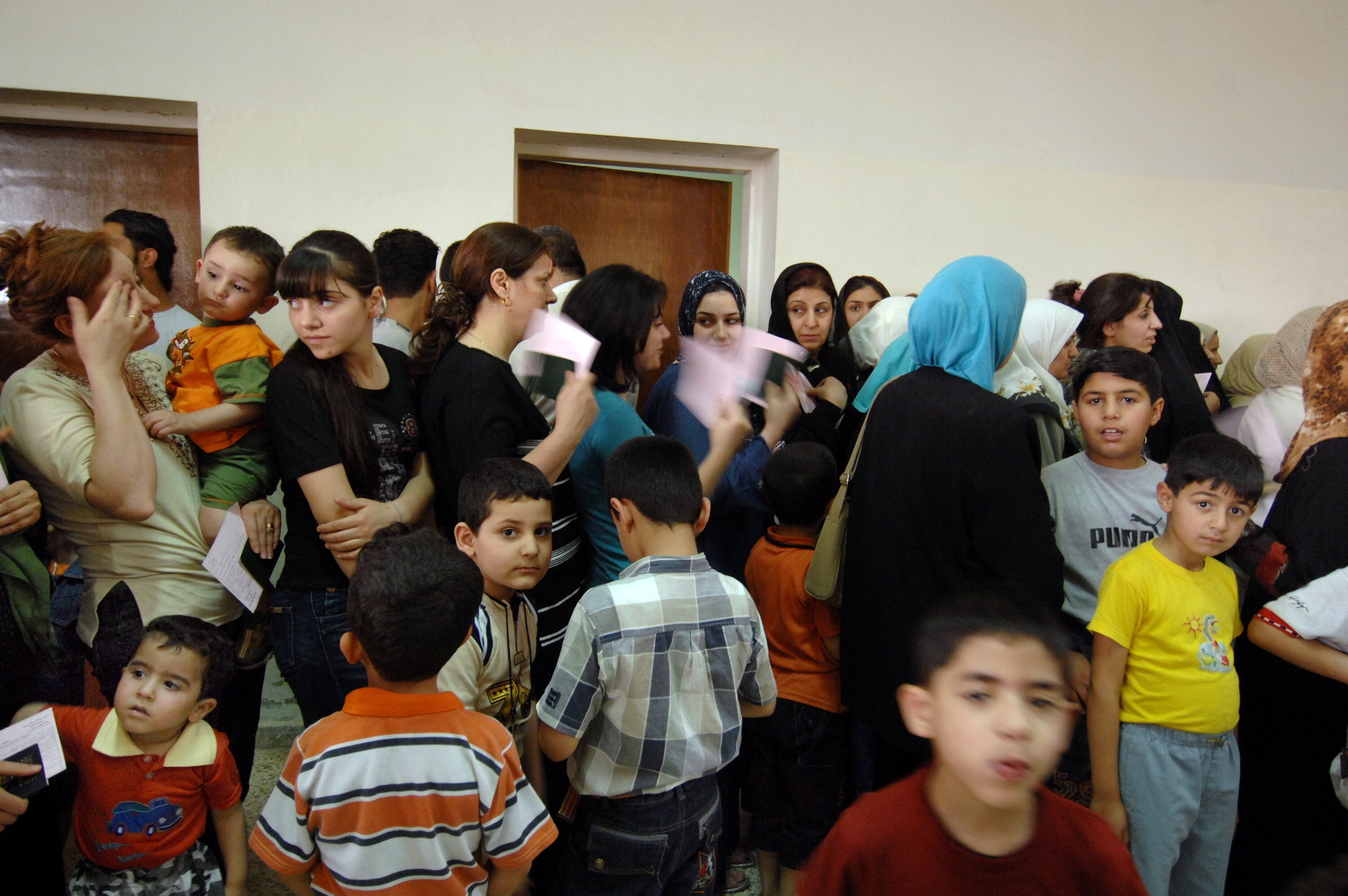 Worldwide Survey Suggests Increasing Negative Attitude Towards Immigration