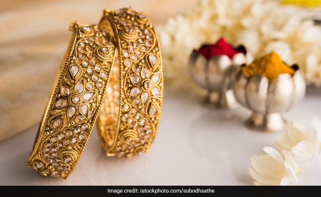 Gold Prices Rise For Third Day In Row On Recovery In Rupee: 5 Points