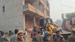 अमीनुद्दीन खान ने श&zwj;िव मंद&zwj;िर के रास्ते पर बना द&zwj;िया था होटल, अब बुलडोजर से क&zwj;िया जमींदोज&nbsp;