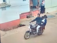 कर्नाटक: दो बच्‍चों का अपहरण कर भाग शख्‍स, बीच सड़क पर ओवर हो गया प्‍लान, जानें पूरा मामला