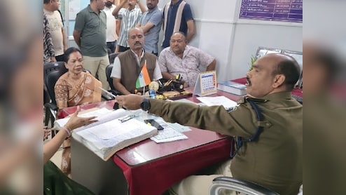 BJP Ziladhykash : कभी भी गिरफ्तार हो सकते हैं BJP के जिलाध्यक्ष संतोष गुप्ता, पुलिस ने दर्ज कर ली है FIR