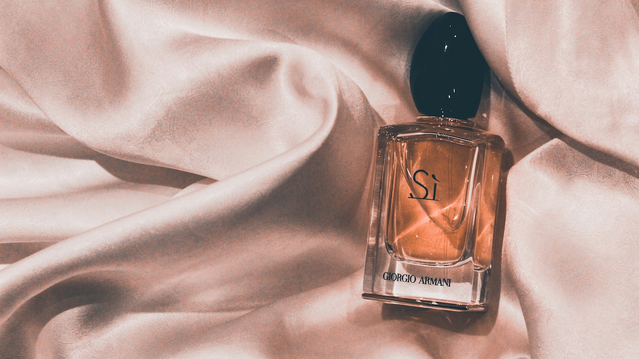 How Chemistry Affects Perfume: Why One Fragrance Never Smells the Same How Chemistry Affects Perfume: Why One Fragrance Never Smells the Same