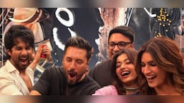 <i>Cocktail 2</i>: Shahid Kapoor, Kriti Sanon And Rashmika Mandanna Celebrate As They Wrap Up Shoot