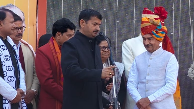 मदन राठौड़ का बयान- संविधान बचाए रखने की लड़ाई जरूरी, पड़ोसी देशों में व्यवस्थाएं चरमरा गईं