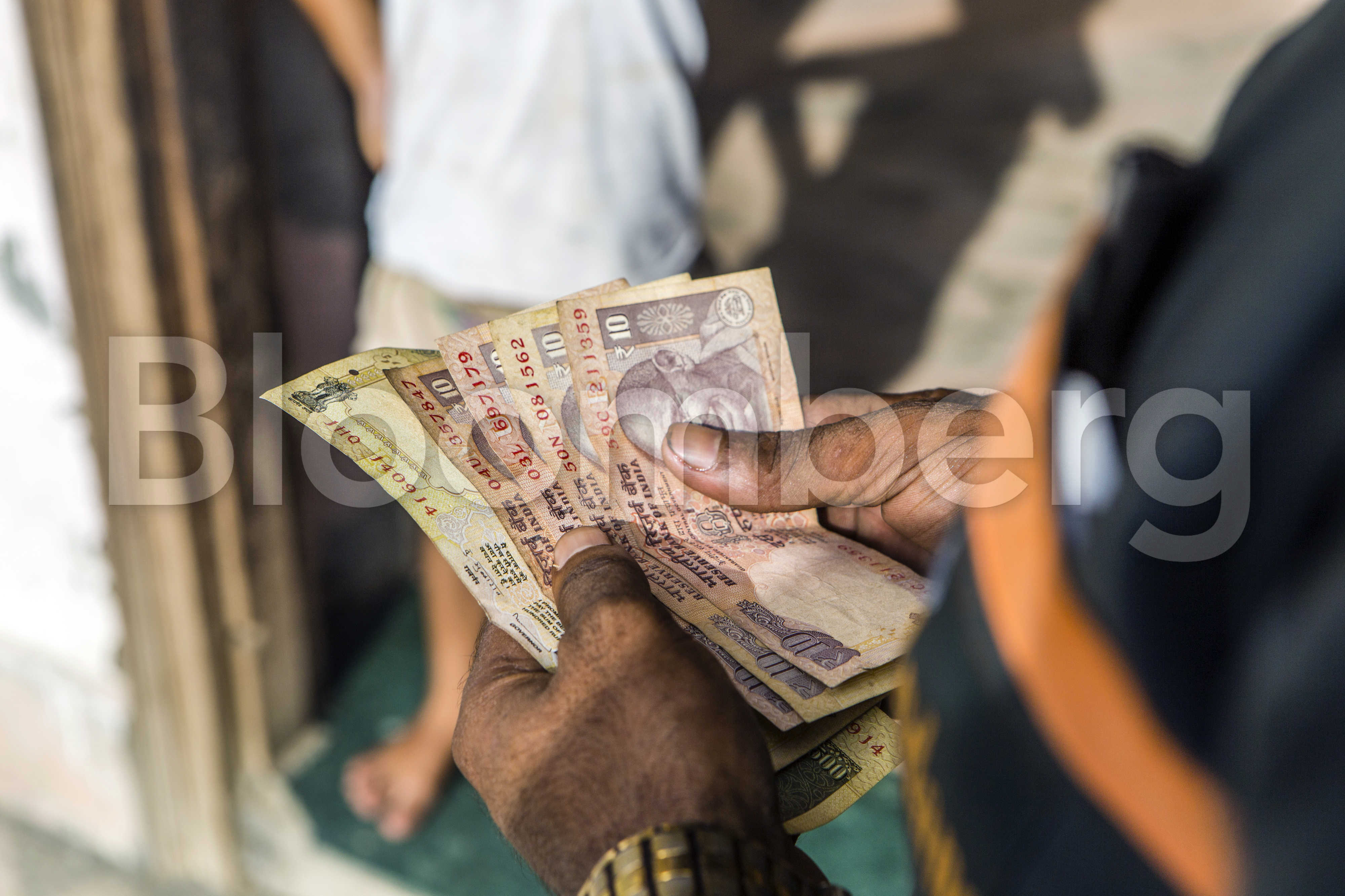RBI Issues Guidelines Allowing Banks To Raise Masala Bonds