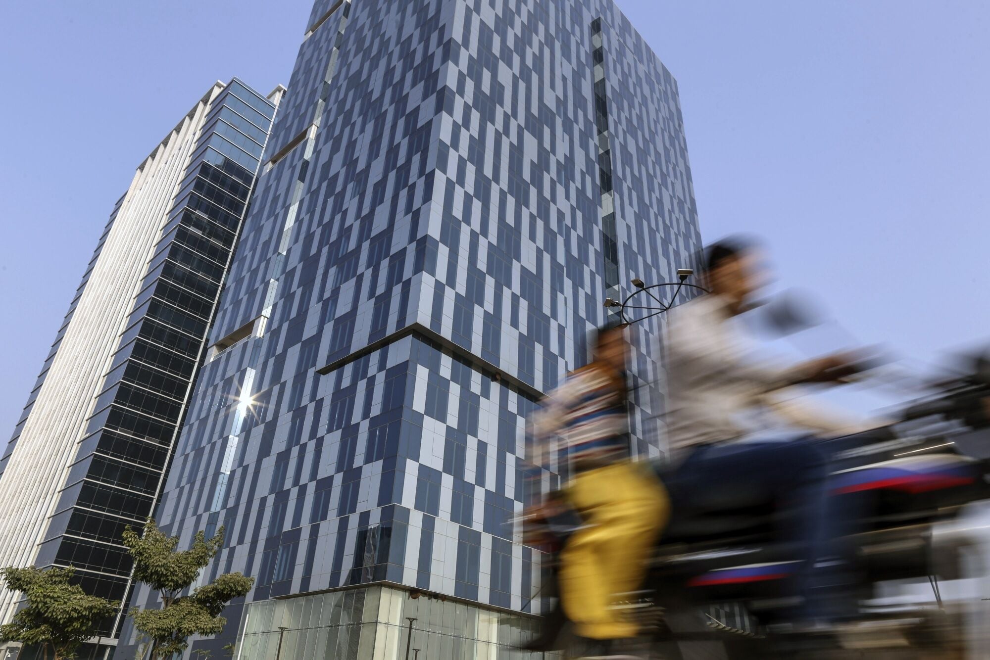 India&rsquo;s New Finance Hub Gives First Nod To Rich To Invest Abroad