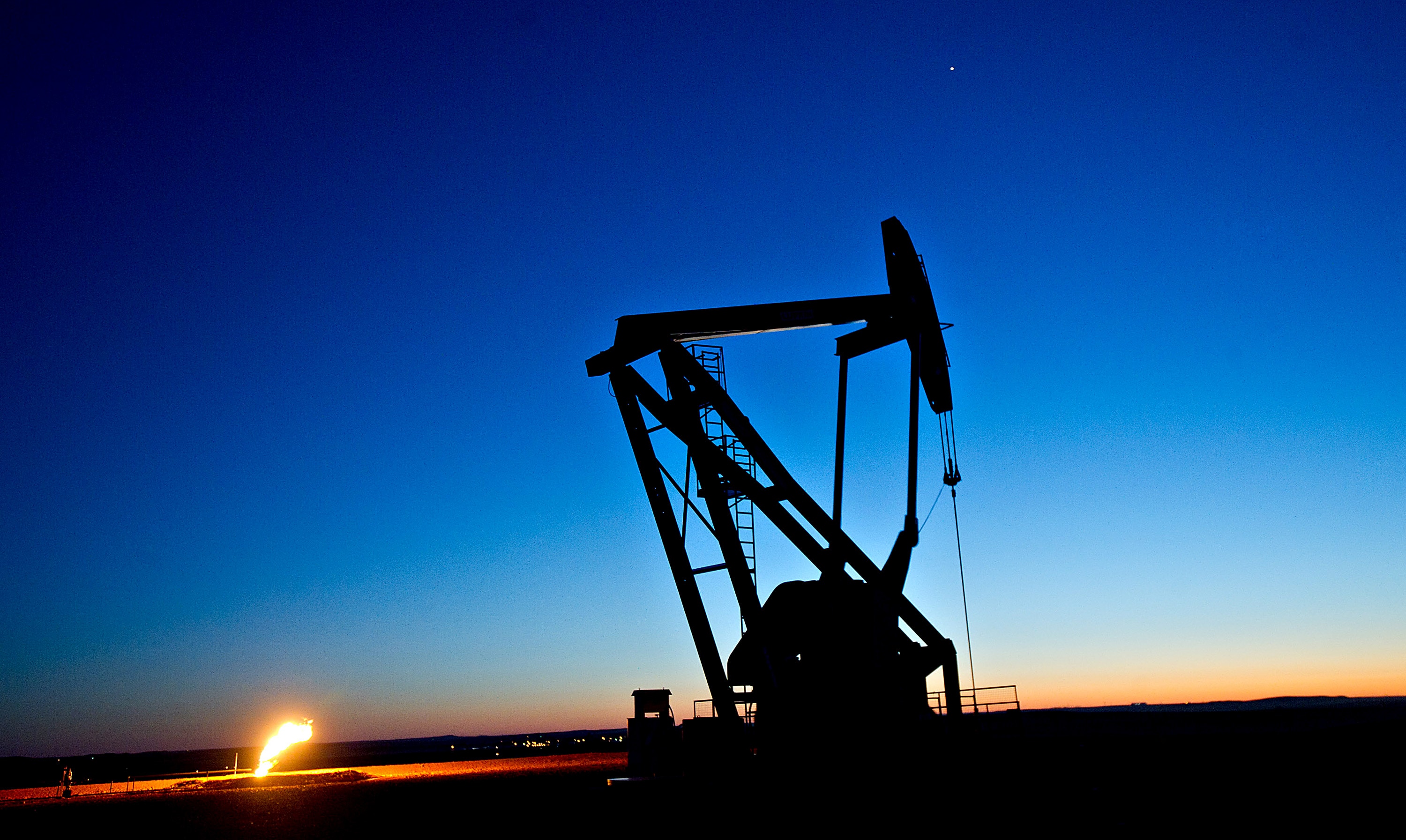 Brokerage Moves Rajasthan High Court Challenging Negative Settlement Of Crude Oil Futures