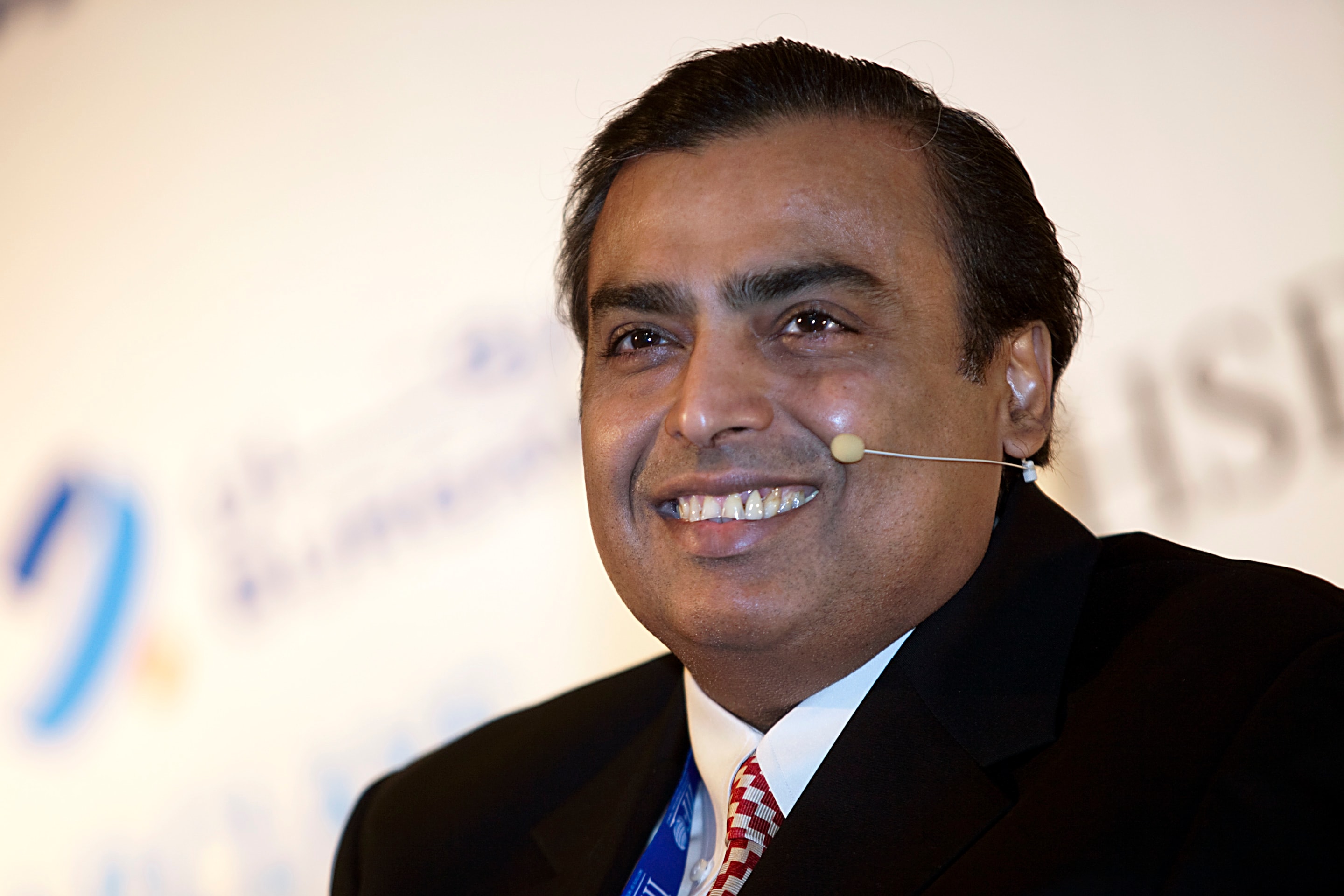 India&rsquo;s Richest Man Doesn&rsquo;t Carry Cash Or A Credit Card