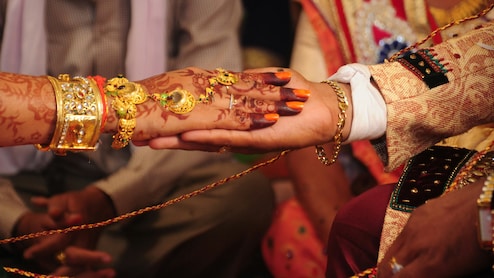 Middle East Conflict Disrupts Indian Weddings, Leaves Families in Limbo