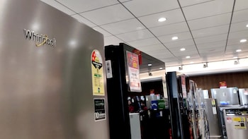 Whirlpool Q4 Results: Profit Plunges 33%, Margins Shrink; Dividend Declared