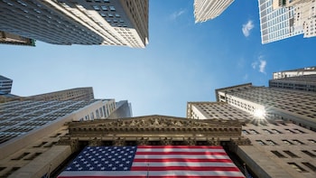 S&P 500 Smashes 7,000-Mark As Wall Street Powers Through Tariffs, AI Frenzy, Geopolitics