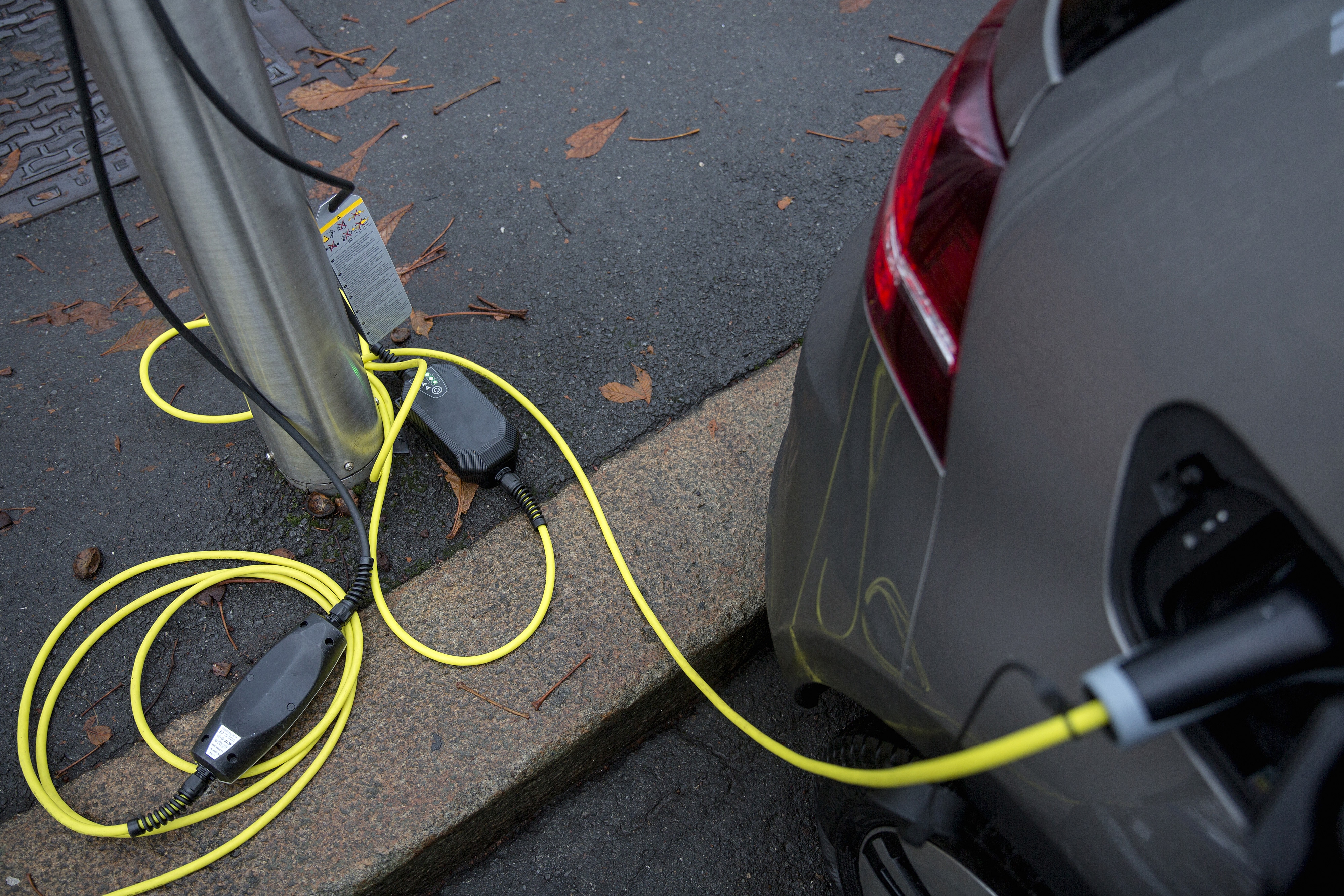 ABB India Submits Bid For 4,500 Electric Vehicle Charging Stations&nbsp;