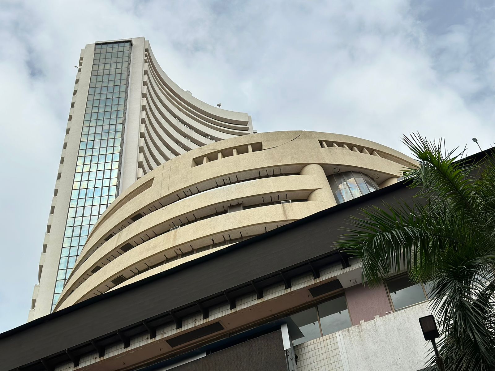 Stock Market Today: Sensex, Nifty End Lower For Second Day As HDFC Bank, Infosys, RIL Weigh