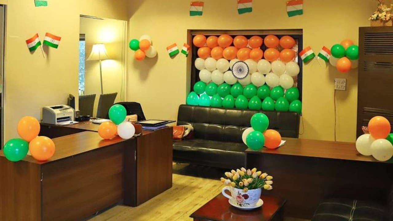 Discover Republic Day Messages, banners, and decor ideas for homes and workplaces in 2026
