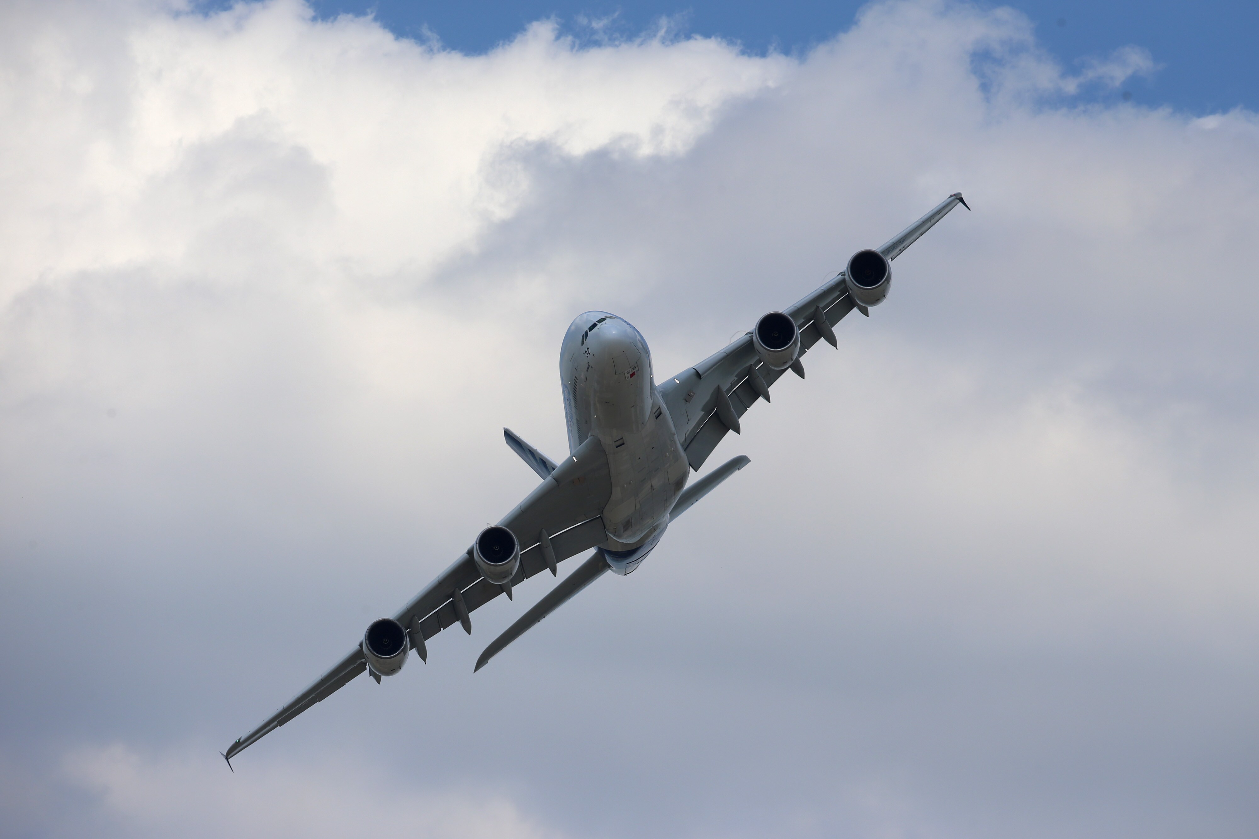 Jet Fuel Price Cut By 2.7% On Falling Global Rates
