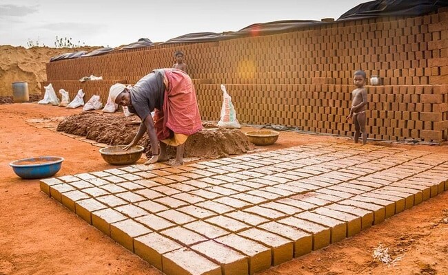 Will Ask States To Use Rs 31,000 Crore Fund For Building Workers, Says Centre