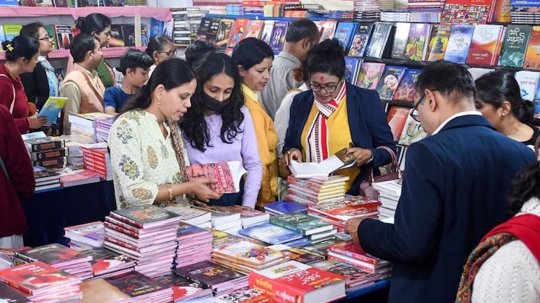 World Book fair 2026 :कागज, किंडल और ई-बुक में हमारे समय की 3 जरूरी किताबें
