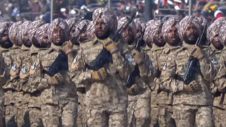 गणतंत्र दिवस: भैरव बटालियन के जवान चेहरे पर क्या लगाते हैं? समझिए