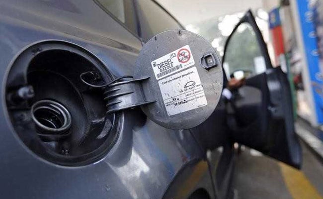60 Paise Cut An "Error". After A Fortnight, 1 Paisa Petrol Price Cut