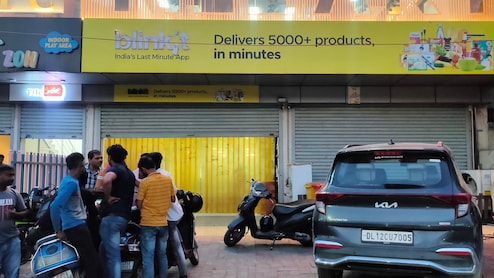 Blinkit In Trouble? Delhi Police Registers Case Against Delivery App For Selling Illegal Knives