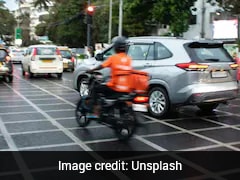 Swiggy Delivery Agent Makes Deliveries With Child And Refuses Tip